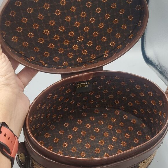 Rattan and Leather Cross Body Mini Basket Purse made in Indonesia - Picture 6 of 9